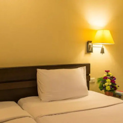 Krabi City Seaview Hotel 2* Улучшенный номер с различными типами кроватей фото 8