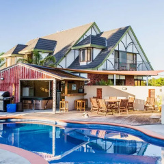 Отель Tudor Park Country Stay B+B бассейн