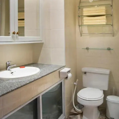 Отель Jomtien View Talay Studio Apartments Таиланд, Паттайя - отзывы, цены и фото номеров - забронировать отель Jomtien View Talay Studio Apartments онлайн ванная