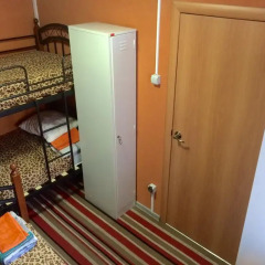 Hostel HostAl Irkutsk Кровать в женском общем номере с двухъярусной кроватью