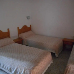 Отель Hostal Paco Pepe Испания, Кониль-де-ла-Фронтера - отзывы, цены и фото номеров - забронировать отель Hostal Paco Pepe онлайн комната для гостей фото 2