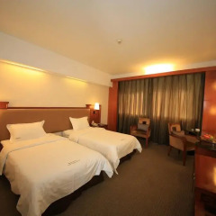 Sino Hotel Guangzhou 3* Стандартный номер с различными типами кроватей фото 4
