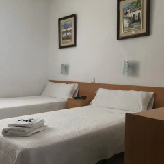 Отель Hostal Residencia Lido Стандартный номер с различными типами кроватей фото 4
