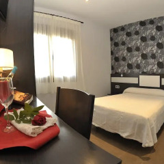 Hotel Daymiel 2* Стандартный номер с двуспальной кроватью