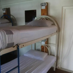 Отель Bamboo Backpackers Кровать в общем номере фото 10