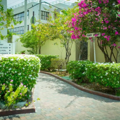 Altamont Court Hotel парковка