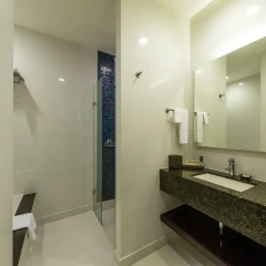 Отель Chatrium Riverside Bangkok 5* Люкс Премиум с 2 отдельными кроватями фото 12