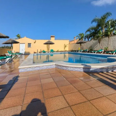 Отель Apartamentos Villafaro Испания, Кониль-де-ла-Фронтера - отзывы, цены и фото номеров - забронировать отель Apartamentos Villafaro онлайн бассейн