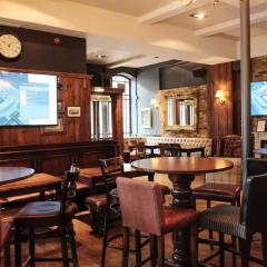 The Wellington Hotel гостиничный бар