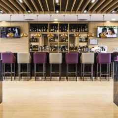 Отель Best Western Premier Sofia Airport Hotel Болгария, София - 1 отзыв об отеле, цены и фото номеров - забронировать отель Best Western Premier Sofia Airport Hotel онлайн гостиничный бар