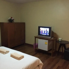 Отель Nawaporn Place Guesthouse 3* Стандартный номер фото 15