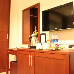 Отель Patong Hemingways 4* Улучшенный номер фото 15