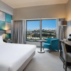 Отель Tivoli Oriente 4* Улучшенный номер с различными типами кроватей фото 9