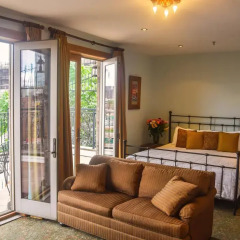 Blue Moon Boutique Hotel 3* Номер категории Премиум с различными типами кроватей фото 3