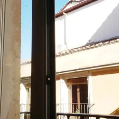Отель Apartamentos Madrid Centro B Испания, Мадрид - отзывы, цены и фото номеров - забронировать отель Apartamentos Madrid Centro B онлайн балкон