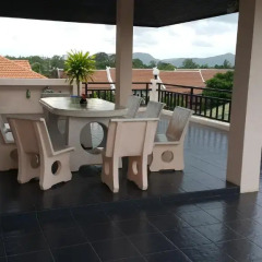 Отель Sea View Apartments Таиланд, На Чом Тхиан - отзывы, цены и фото номеров - забронировать отель Sea View Apartments онлайн балкон