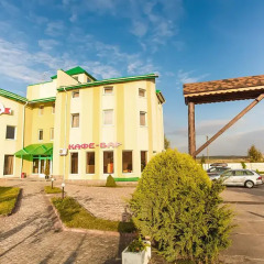 Jam Hotel Rakovets парковка