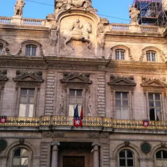 Отель Appartements Hôtel de Ville