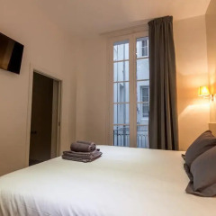Отель Hostalin Barcelona Pg. de Gràcia 3* Стандартный номер с двуспальной кроватью фото 33