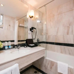 Quoc Hoa Premier Hotel 4* Люкс разные типы кроватей