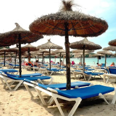 Отель Holiday Park пляж