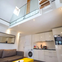 Апартаменты Luxury Apartments by Livingdowntown в номере