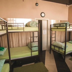 Nice Hostel HH Кровать в мужском общем номере с двухъярусной кроватью