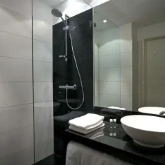Отель Motel One Prague 3* Стандартный номер с различными типами кроватей фото 5