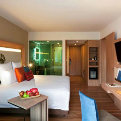 Отель Novotel Phuket Kamala Beach 4* Улучшенный номер с двуспальной кроватью
