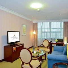 Regal Shanghai East Asia Hotel 4* Люкс повышенной комфортности с различными типами кроватей фото 2