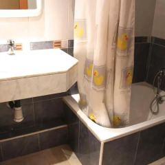 Отель Hostal Mont Thabor Улучшенный номер с различными типами кроватей фото 27