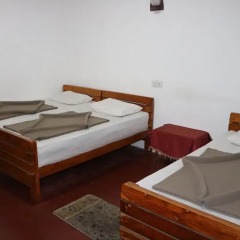Отель Queens rest inn Номер Делюкс с различными типами кроватей фото 6