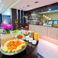 Отель Kingston Suites Bangkok питание фото 3