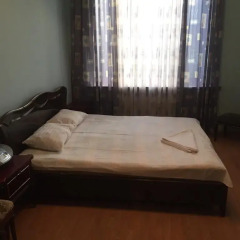 Отель FlatsInYerevan - Apartments on Tpagrichner Street Армения, Ереван - отзывы, цены и фото номеров - забронировать отель FlatsInYerevan - Apartments on Tpagrichner Street онлайн комната для гостей фото 3