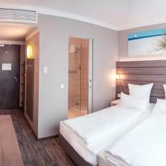 Отель Tulip Inn München Messe 3* Стандартный номер с различными типами кроватей фото 5