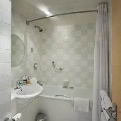 Отель Holiday Inn 3* Стандартный номер фото 7