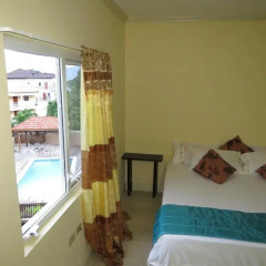 Отель Kingston Paradise Place Guesthouse Люкс с различными типами кроватей фото 27