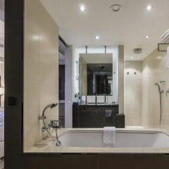 Отель Park Inn by Radisson Berlin Alexanderplatz ванная