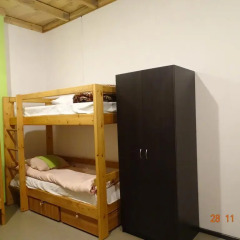 Hostel Vesna Кровать в женском общем номере двухъярусные кровати фото 12