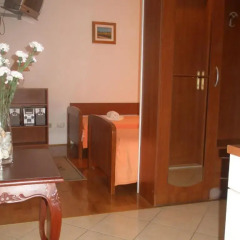 Отель Apartmani Znjan Апартаменты с различными типами кроватей фото 9