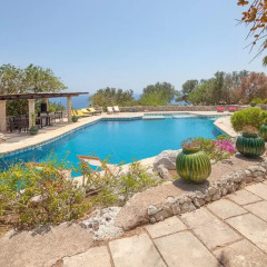 Отель Residence La Mannuta Гальяно дель Капо бассейн