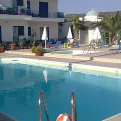 Helios Hotel бассейн