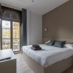 Отель Hostalin Barcelona Pg. de Gràcia 3* Стандартный номер с двуспальной кроватью фото 21