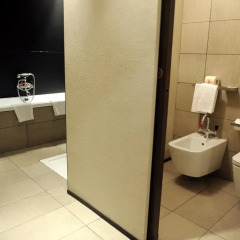 Отель IH Hotels Milano Ambasciatori 4* Люкс с различными типами кроватей фото 11