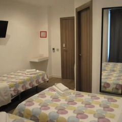 Отель Hostal Abril Стандартный номер с различными типами кроватей фото 12