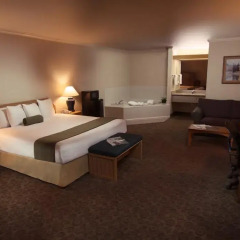 The Redwood Riverwalk Hotel комната для гостей фото 5