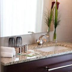 Renaissance Brussels Hotel 4* Стандартный номер с различными типами кроватей фото 3