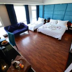Gia Bao Grand Hotel 3* Стандартный номер с различными типами кроватей фото 7