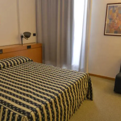 Grand Hotel Tiziano E Dei Congressi Лечче комната для гостей фото 5