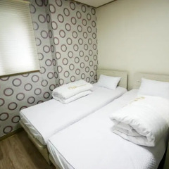 Отель Tomo Residence 2* Стандартный номер с 2 отдельными кроватями фото 5